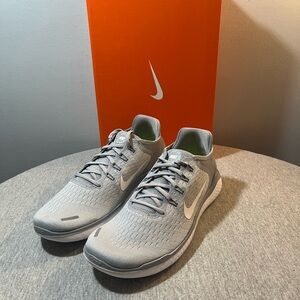Nike Free RN 2018 Wolf Grey/White-Volt Athletic Men’s Shoe Size 9.5 942836-003
